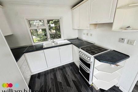 Colchester Road - Photo 5