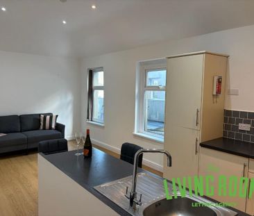 1 bedroom flat to rent - Photo 2