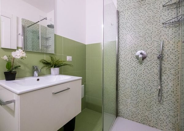 Piazza Carlo Caneva, Milan, Lombardy 20154