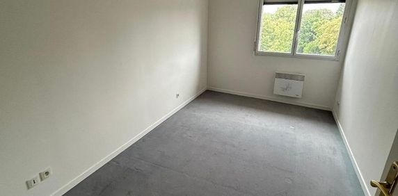 Location Appartement 2 pièces 47m² DOUAI 59500 - Photo 2