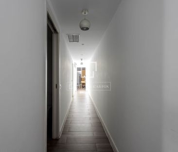 Excellent 2 Bedroom apartment for rent in Sol, Madrid - Photo 2