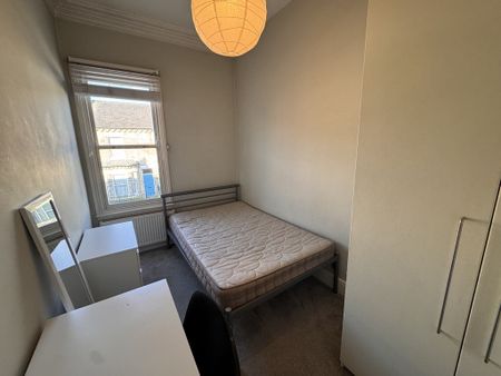 Park Grove, The Groves - P2206 - Photo 4