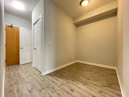 For Lease - 3939 Duke of York Boulevard Unit# 208, Mississauga, Ontario - Photo 2