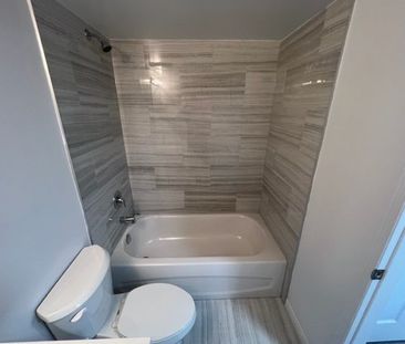 For Lease - 4975 Southampton Drive Unit# 232, Mississauga, Ontario - Photo 6