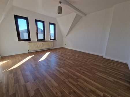 5 ZKB Dachgeschosswohnung in zentraler Lage einer Stadtvilla/Bad Hersfeld/ Sofort bezugsfrei ! - Photo 2