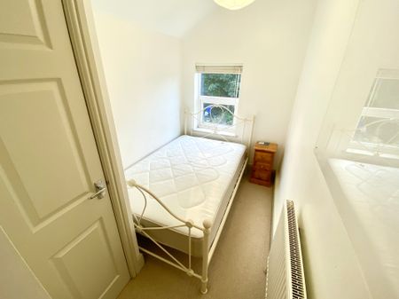 28 Gleave Road - Photo 2