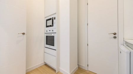 1-bedroom apartment for rent in Valdeacederas, bills included - Foto 4