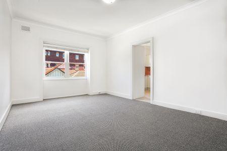 7/18 Kurrawa Avenue, Coogee - Photo 2