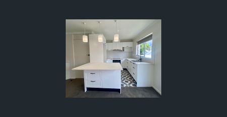 Fully Renovated Unit in a Prime Location! - Photo 3