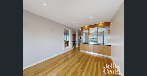 Style & Luxury - Photo 1