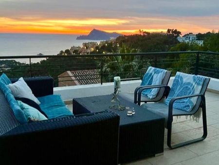 4 room luxury Villa for rent in Altea, Valencia - Photo 2