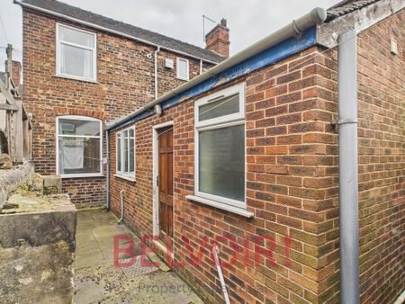 2 bedroom terraced house to rent - Photo 4