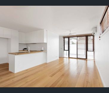 Stylish Apartment Living in Travancore - Perfectly Located! - Photo 2