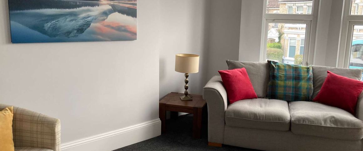 Boundary Road Room 3 - Photo 1