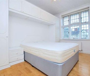 Lower Edgeborough Road, Guildford, Surrey, GU1 - Photo 2