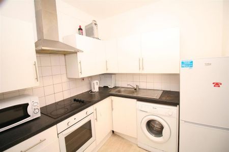 1 bedroom flat to rent - Photo 3
