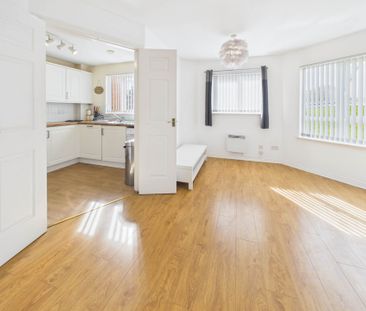 Price £795 pcm - Available Now - Unfurnished - Photo 2