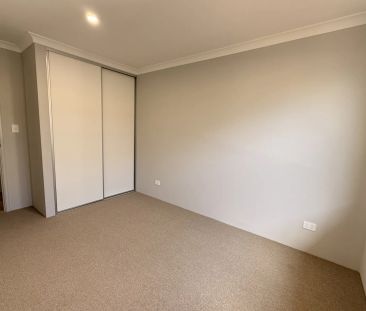 Brand New 5 Bedroom House in Prime Dudley Park Location - Photo 4