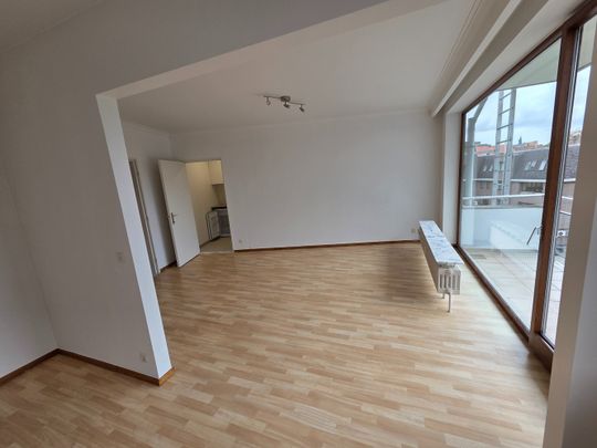 Charmante en recent gerenoveerde studio met slaaphoek en terras. - Foto 1