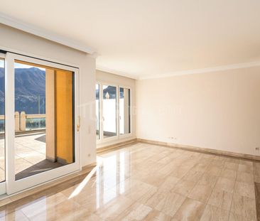 SPLENDIDO APPARTAMENTO CON GRANDE TERRAZZA E VISTA LAGO | BEAUTIFUL... - Photo 2