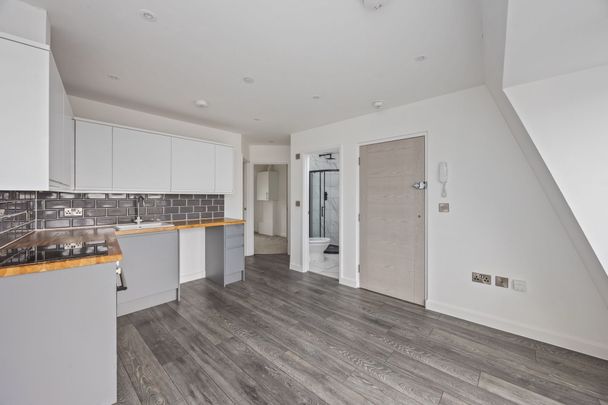 Brighton Road, Shoreham-By-Sea, BN43 - Photo 1