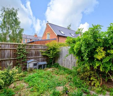 2 bedroom semi-detached house to rent - Photo 2