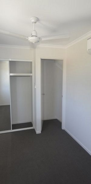 Fully Air Conditioned, Modern Townhouse - Photo 1