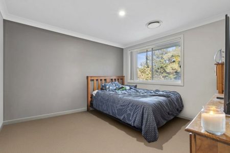 Great 4 Bedroom Home - Fantastic Location! - Photo 3