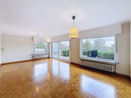 Ruime woning met 3 slaapkamers en garage - Photo 2