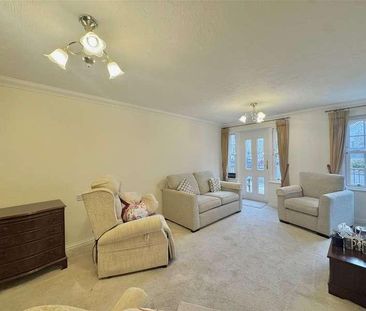 The Hart, Farnham, Surrey, Surrey, GU9 - Photo 2