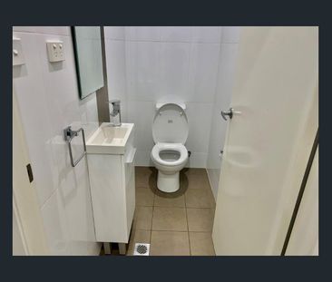 Beautiful Near New Modern Duplex - Photo 5