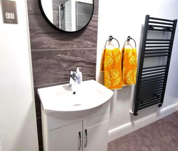 2 bedroom terraced house to rent - Photo 5