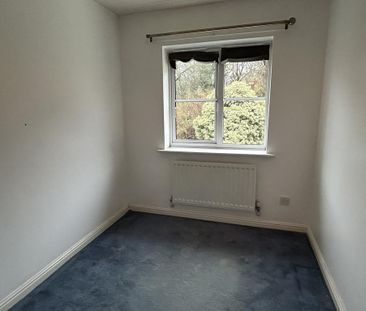 3 bedroom end of terrace house to rent - Photo 2