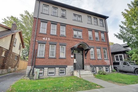 For Lease - 425 Mckenzie Avenue Unit# 2, London South, Ontario - Photo 3