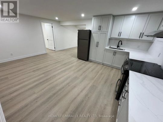 79 CEDARHOLME AVENUE - Photo 1