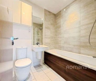 Wallingford Way, Maidenhead, Berkshire, SL6 - Photo 2