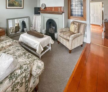 Charming Cottage in Freemans Bay! - Photo 1