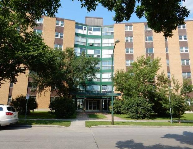 611 Jefferson Avenue | 611 Jefferson Ave, Winnipeg - Photo 1