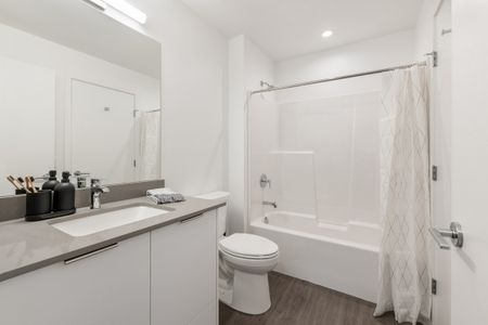 1 Bedroom - Photo 2