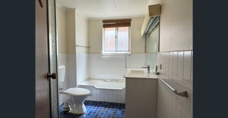 2 Bedroom unit Situated in the heart of Rose Bay with a Garage - Photo 5