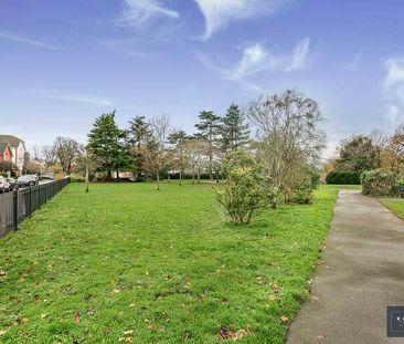 Sullivans Reach, Walton-on-thames, Surrey, KT12 - Photo 5