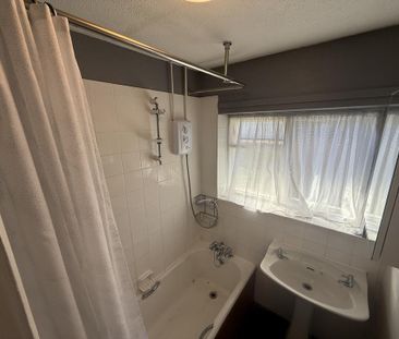 3 bedroom detached bungalow to rent - Photo 5