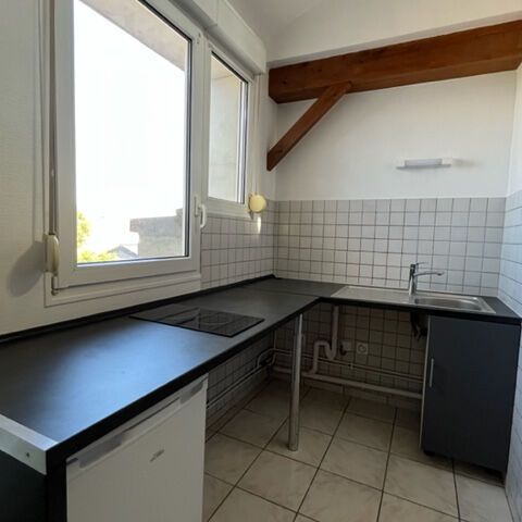 Appartement à louer - REIMS - PROCHE JEAN JAURES - Photo 1
