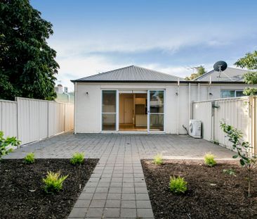 Modern 3 bedroom home, offering spacious and low maintenance living - Photo 2