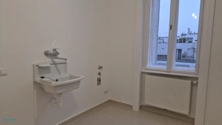 SCHÖNE ALTBAUWOHNUNG - NÄHE ROCHUSMARKT - Foto 3