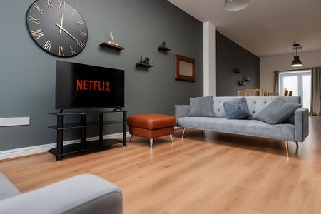 2 Bed Flat, Tobacco Wharf, L5 - Photo 3