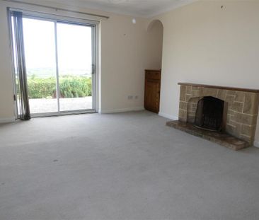 3 bedroom detached bungalow to rent - Photo 3