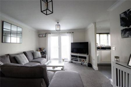 2 bedroom flat to rent - Photo 2