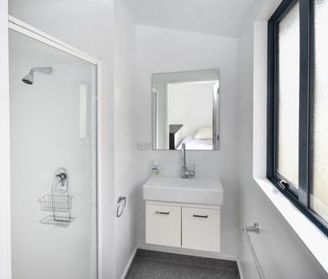 Modern 1-Bedroom Apartment in Dunedin City Centre - Photo 1