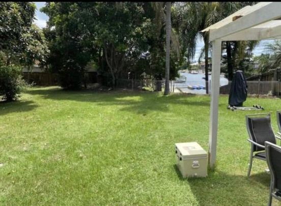 Broadbeach Waters - Photo 1